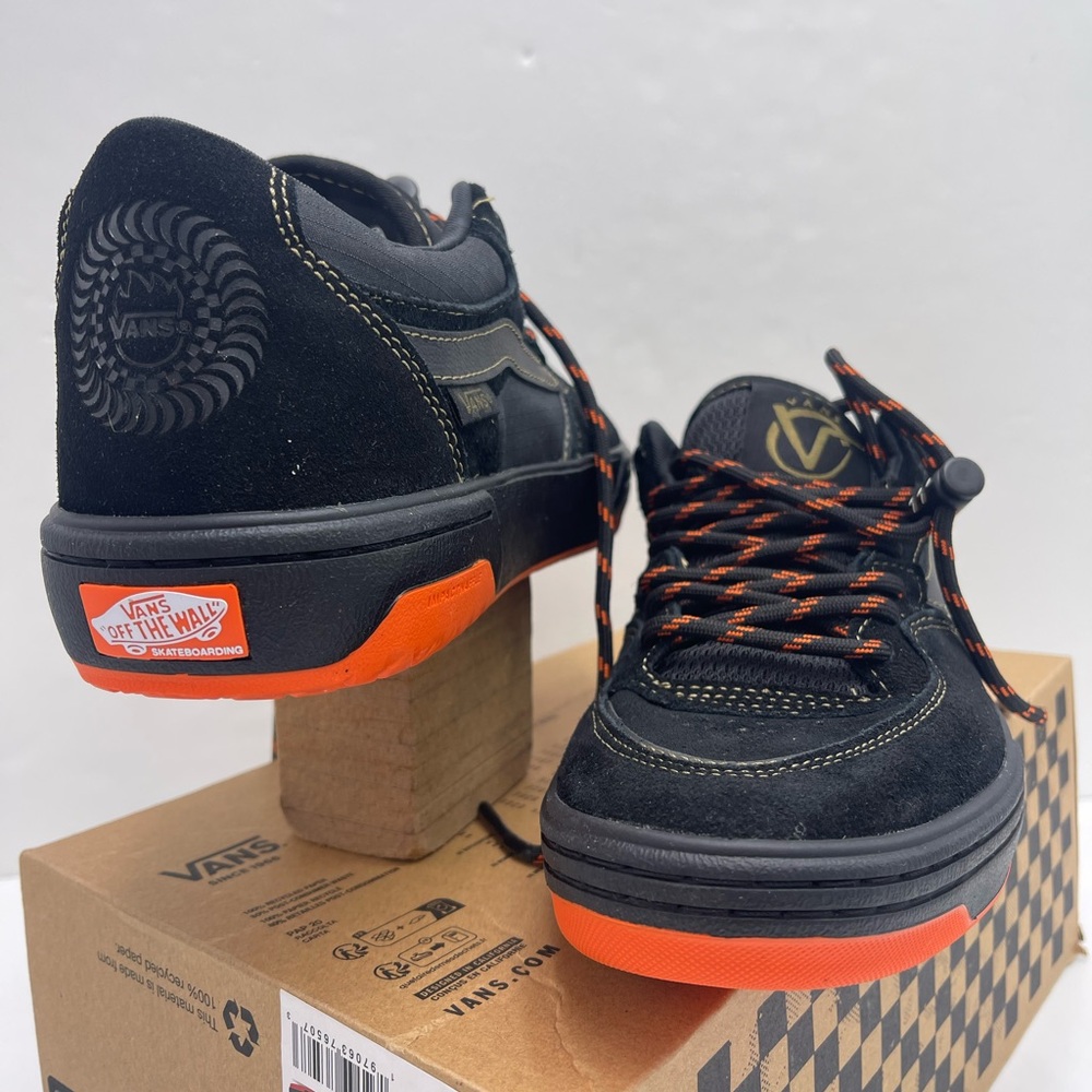 Vans Spitfire Men's Shoes Rowan 2
Spitfire Black/Flame
VN0A2Z3IBFM Sneakers - Picture 8 of 16